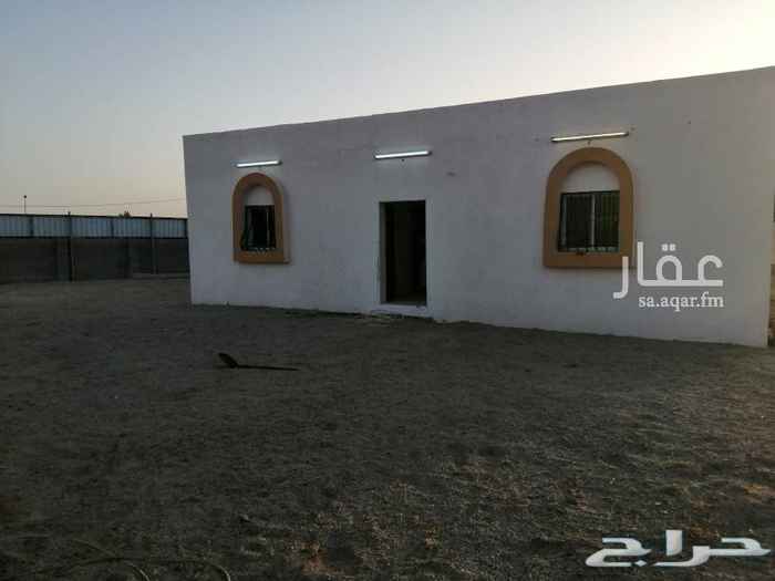 1636290 عداد كهرباء
الاستراحة بوثيقة
خزان ماء
(لايدق الا الصامل، والصامل ما بنقصر معه)