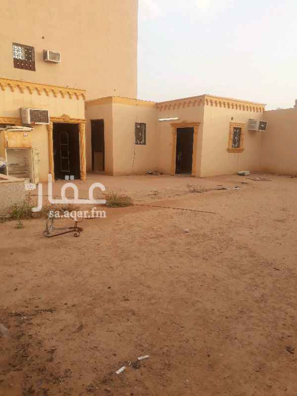 1513648 استراحة للايجار نظيفه تتكون من حوش كبير وغرفتين ومطبخ وحمام راكب مطبخ ومكيفات الكهرباء والماء على المالك
للتواصل ٠٥٦٣٥٨١٦٤٤