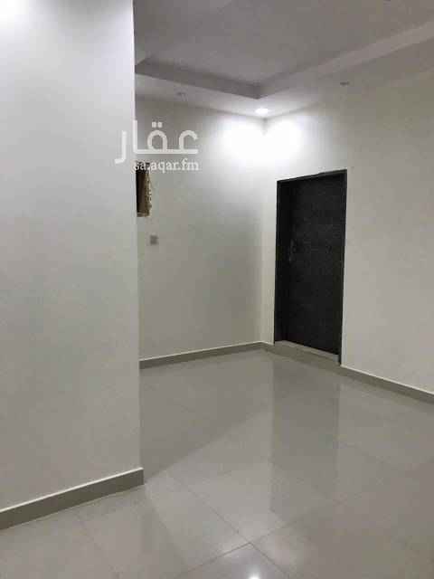 1700338 شقه للايجار في فيلا نظيفه تتكون ٣غرف وصالة ومطبخ ودورتين مياه ملحق مع السطح الكهرباءمستقله والماء مشتركه