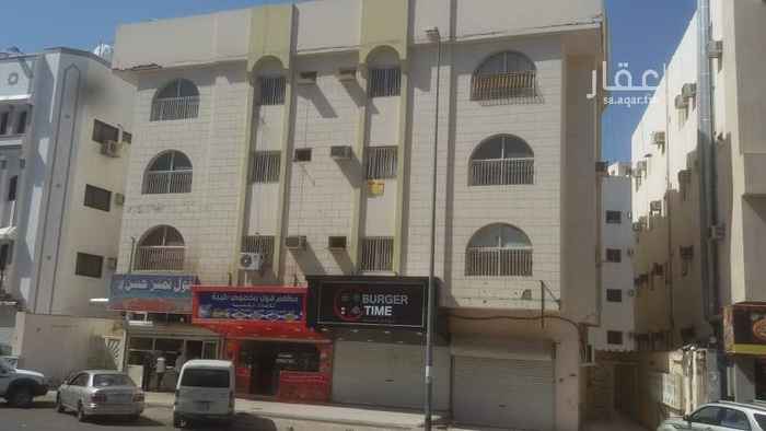 1514118 محل للإيجار بحي العريض_شارع المنارات العام_العمارة التي بها محل (فول و تميز حسن)
المحل به ديكور يصلح (حلاق أو خياط أو عطار أو .....)