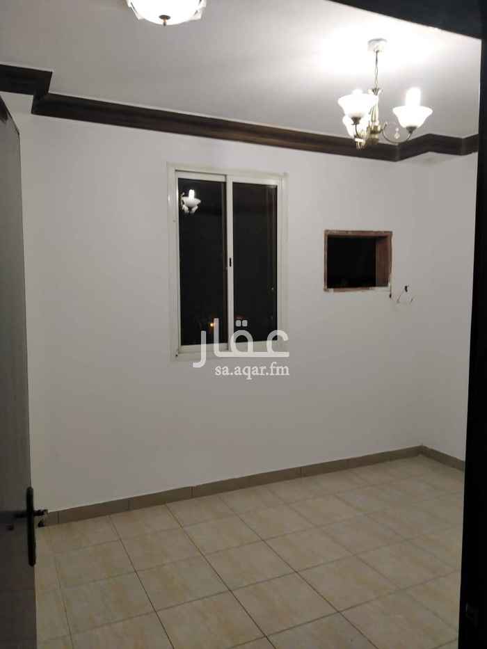 1587490 للإيجار شقه عوائل فاخره
غرفتين نوم وصاله وسيعه ومطبخ مستقل كبير ودوره مياه
راكبه مكيفات
راكبه مطبخ جديد
موقع متميز جدا تمتاز بقربها من غرناطه مول وطريق الإمام سعود جميع الخدمات متوفره بالجوار