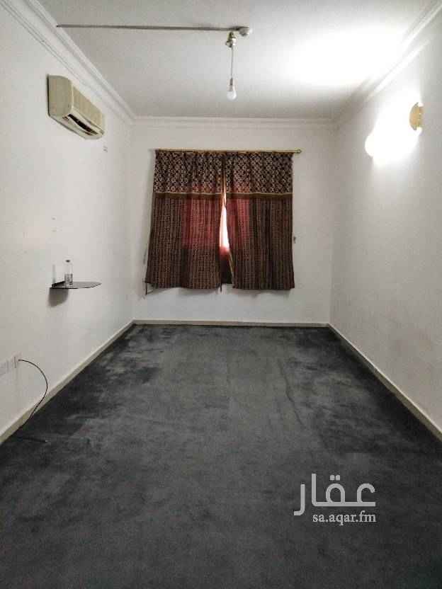 1690892 ٣غرف وصاله ومطبخ وسيع ٣حمام راكبه مطبخ ومكيفات اسبليت موقع متميز جميع الخدمات متوفره بالجوار