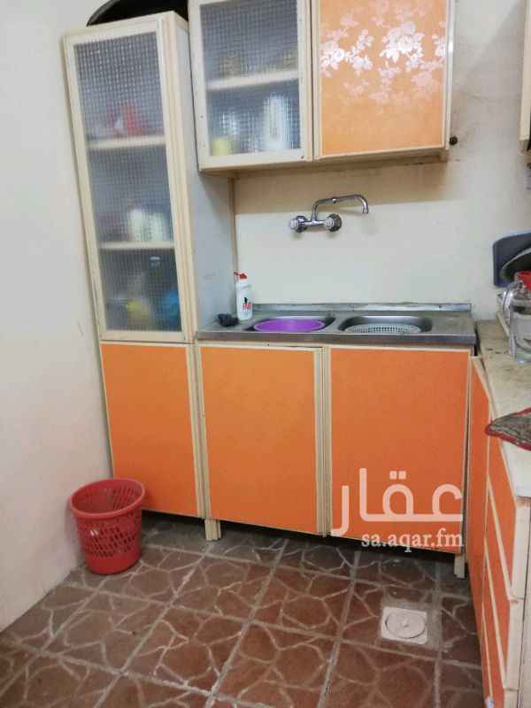 1277860 للبيع او الايجار استراحةرفي النوارية مخطط السنوسي
تتكون من غرفتين وصالة ومطبخ و ٢ حمام
خزان كبير يشيل تريلة و ٢ دينة
بيارة مسلح
دكة كبيرة
٢ مخزن
يوجد بها كهرباء عداد ٧٠ امبير
بوثيقة ومقدم على الصك بس باقي الشهود
المنطقة مأهولة والناس بانية ماشاءالله وساكنه
السعر ٢٠٠ الف ريال
وللايجار الشهري ١٥٠٠ ريال بالشهر