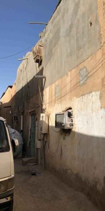 1432472 بيت شعبي في حي الشميسي للبيع مؤجر على عمالة ب١٦ الف
جنوبي في سكه عرض ٤ متر
العماله باكستانية من ١٠ سنوات في البيت
السعر سوم