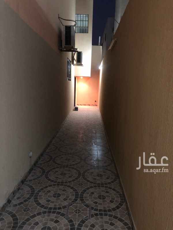 1725956 شقة مدخل خاص عبارة عن مجلس وغرفتي نوم وصالة ودورتين مياه + غرفة ودورة مياه في السطح