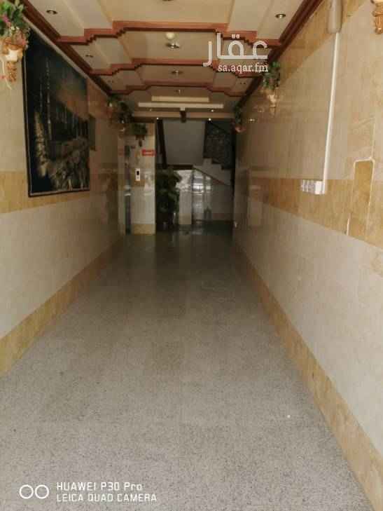 1698858 شقه عوائل للايجار ٣ غرف وصاله و٣ حمامات مطبخ ومكيفات راكبه مجدده بالكامل
موقع متميز متوفر جميع الخدمات قريبه من طريق الملك عبدالله
حي الحمرا شارع البحار
للتواصل 0535323168