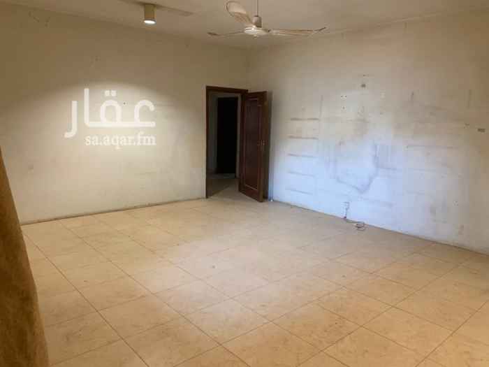 1690636 دور اول للاجار في فيلا في حي الملز تتكون من ٤ غرف وصاله ومطبخ ودورتين مياه