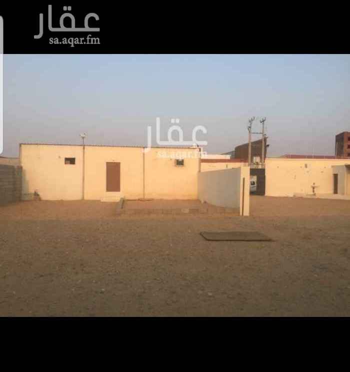 1704061 استراحة بالحرازات شعبيه للايجار قسمين سقف شنكو وجبس بورد من الداخل
مكونه من غرفتين وصاله صغيره بينهم ومطبخ صغير ودورتين مياه وحوش كبير بكل قسم وفيها دكتين
سنوي ١٦٠٠٠
عداد كهرب مستقل وخزان ماء مستقل
الكهرب والماء على المستأجر
التواصل مع صاحب الاستراحه 0532552732