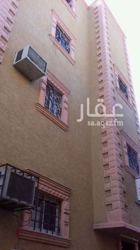 1337612 عماره للبيع في البطحاء بحي المرقب مساحه 169م عمر العقار أقل من سنتين بها عدد 32 غرفه +الحمام +مطبخ افيس موجره غرف عذاب إجمالي الدخل الحالي 125 الف ريال يعني الدخل 15% العماره استثمارية السعر علي السوم