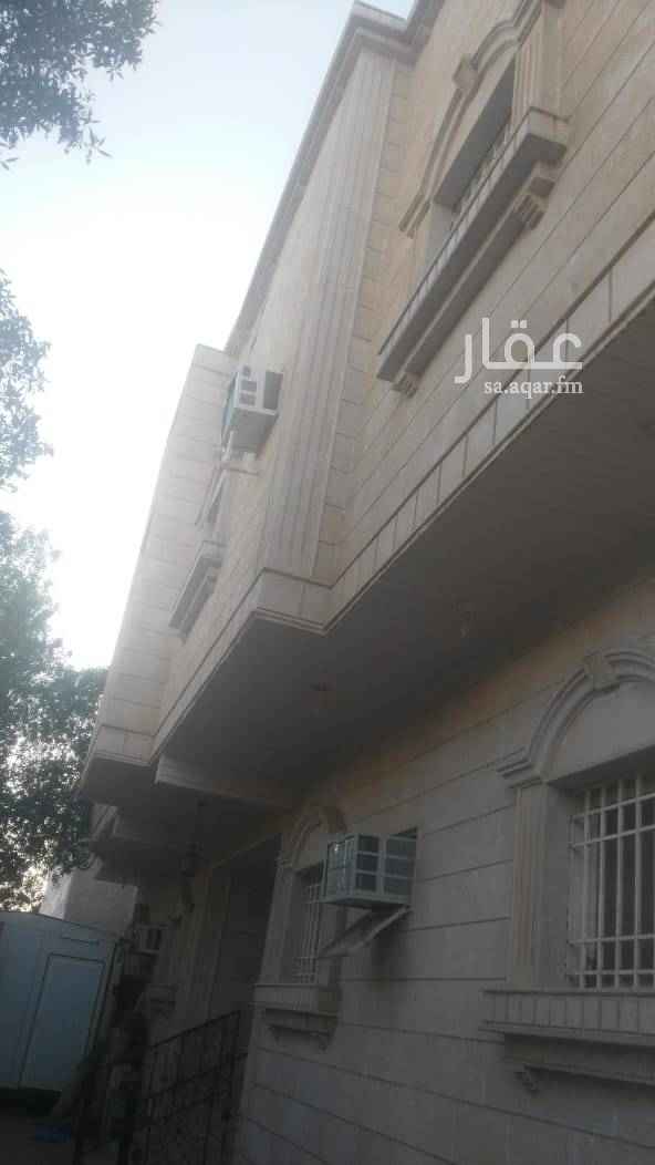 1676234 عماره مكونه من 3ادوار
كل دور شقتين
كل شقه 5غرف وصاله كبيره جدا ومطبخ وغرفة شغاله مع دورة مياه
يوجد خزان خاص بكل دور لوحده ياخذ 32 طن
الدور الثالث يوجد به شقتين كل شقه 3غرف مع سطوحها
تم البناء والتأسيس على 7ادوار
يوجد مصعد 3وقفات
يوجد سطوح في الدور الثالث للكل