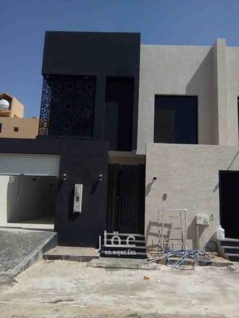 1650821 للبيع فيلا فاخره مودرن درج بالصالة دبلكس حى دانه الياسمين
المساحه 200م
السعر مليون 250الف
الشارع 15م جنوبي
مدخل سيارة و غرفه سائق ومجلس و مقلط وصاله ومطبخ و مؤسس مصعد
الدور الاول 4 غرف نوم وصاله وثلاث دورات مياه
الدور العلوى غرفتين وصالة علويه و السطح
الموقع غير دقيق