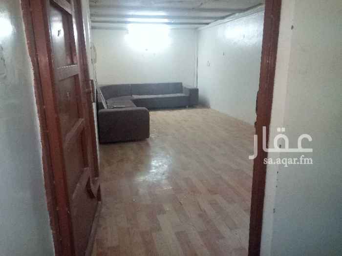 1291297 ملحق علوي فيه غرفة و دورة مياه مسلحة و باقي الغرف شنكو بعوازل
مجلس 7.5*3.5
و غرفتين نوم كل وحدة 4*3.8 و مطبخ 3.5*3 يبغى له شوية شغل و عداد الكهرباء مشترك مع ملحق ثاني
السعر قابل للتفاوض