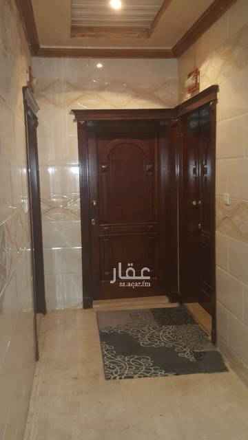 1464748 اربع غرف
٣ حمامات
وموقف سيارة
وخزان مستقل
مصعد
عداد مستقل