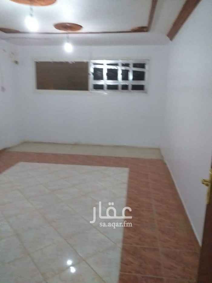 1635271 شقه فاخره للايجار عوائل
إيجار سنوي
غرفتين وصاله صغيره
ومطبخ وحمام مع السطح
مكيفات اسبلت راكبه