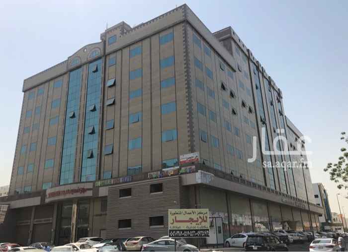 1550573 مكاتب إدارية
مميزات المركز :
- يتميز الموقع على ٤ شوارع
- مركز تجاري اداري مكون من 100 مكتب
- عدد 8 مصاعد
- النظافة مجانية
- كاميرات مراقبة
- مواقف خاصة بالمستأجرين
مميزات المكتب :
- الصيانة والمياه مجانية
- مكيفة
- تشطيبات ممتازة
- وسائل السلامة
للاستفسار : 0565120665 , 0535573199