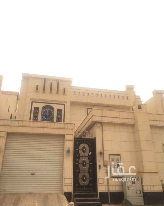 1207682 *فيلا شقتين درج في الصاله مساحتها 375*
# الدور الأرضي: غرفة سائق + مشب + مجلس + صاله + 3 غرف + 2 دورة مياه.
#الدور الأول: غرفة نوم ماستر ب دورة مياه + غرفة نوم ب دورة مياه + غرفتين نوم + دورة مياه.
#الدور الثاني: غرفة + دورة مياه.
*الدور الارضي يوجد به مطبخ جاهز مع 5غرف نوم مركبه
4 غرف خشب وطني وغرفتين خشب ماليزي فاخر*
#الشقه في الدور الأول مفروشة.
*ايجار الشقق سنوي35 الف
شقه 16 الف وشقه مفروشه كامله 19الف *
* على أن يدفع المشتري 400 الف مع الأثاث
أو 300 الف بدون اثاث *
[[ و800 الف اقساط
