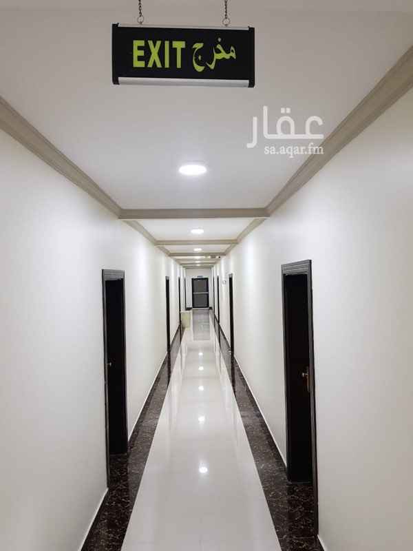 1649990 استوديو مفروش للايجار الشهري 1900ريال للشهر شامل مويا وكهرباء عبارة غرفة كبيرة مره +حمام +مطبخ يوجد به ثلاجة +فرن +غسالة ملابس .
شمال جدة حي الحمدانية الأماكن القريبة _صالة الحجاج _ملعب الجوهرة _القاعدة الجوية _هيئة التحقيق والادعاء العام _جامعة جدة_ذهبان _ابحر الشمالية.
عوايل فقط
للتواصل الاتصال علي الرقم0565194232