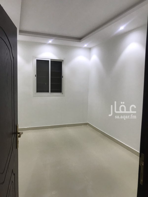 1762308 شقة مكونه من غرفتين وصاله في غرناطه جديدة دور اول
ديكورات ممتازه
لتواصل/0565215609