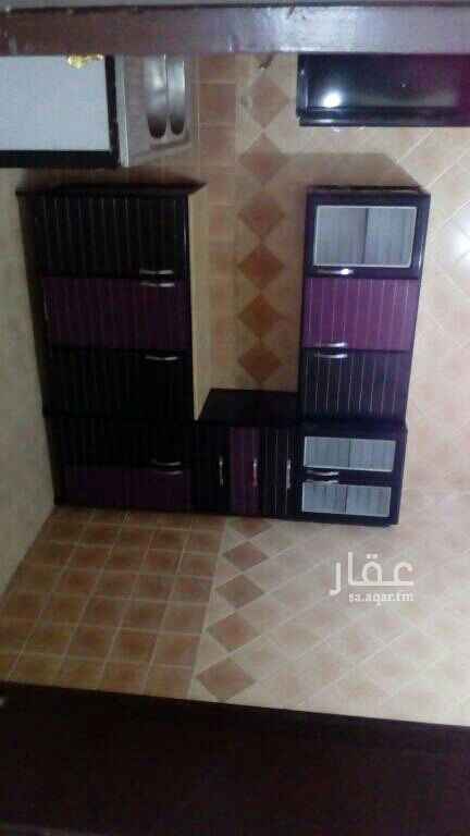 1691737 شقه عوايل للاجار غرفتين وصاله
حمامين ومضبخ مستقل
ركب مكيفات. ومضبخ العقار مجدد بكامل موقع متاز
في باركن خاص لسيار العماره بها مصعد جميع الخدمات موجود في الحي