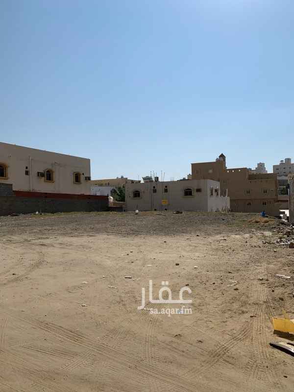 1349861 أرض مساحتها ٩٠٠ بوثيقة موقعها بداية الحرازات للبيع.