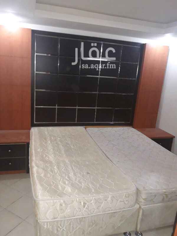 1351314 شقه للايجار عزاب
غرفه وصاله ودوره مياه ومطبخ راكب مكيف