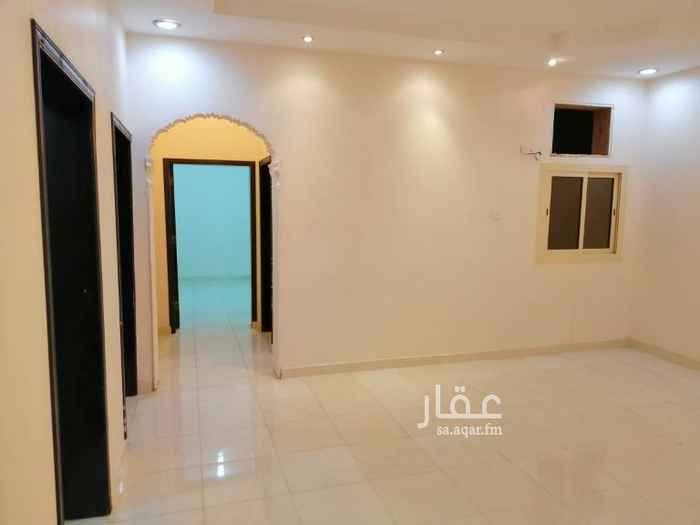 1535747 ~. ذات ٦شقق مؤجرة ماعدا شقة للمالك ويمتاز أهلها بالهدوء وعدم وجود أي متأخرات في السداد
~. بموقع متميز خلف أسواق المزرعة في البندري وحي راقي وهادئ
~. قريبة من بندة
~. عن البحر ٧دقائق
~. مكونة الشقق من ٤ غرف وصالة ومطبخ و٣ دورات مياه ومدخلين
~. مكون الملحق من شقتين في كل شقة غرفتين ومطبخ وصالة ودورتين مياه وسطح ولأحد الشقق خيمة شعر مع دورة مياه
~.