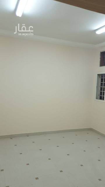 1699482 شقة ٤ غرف وصالة و٣ حمام بالدور الأرضي للايجار بحي الحمراء الشرقية شارع ال داود ب ٢٦٠٠٠ ريال