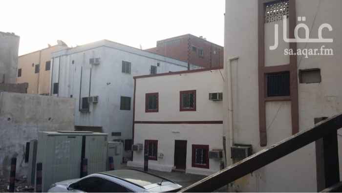 1688622 بيت استثماري عشره متر من الشارع العام
جميع الخدمات متوفره