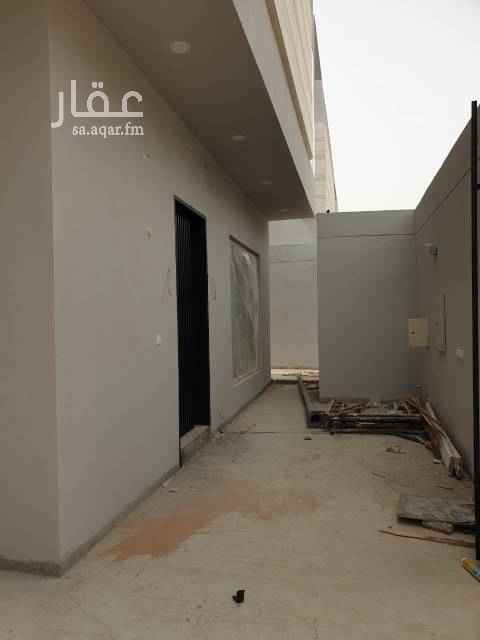 1458537 *حي حطين النموذجي*
للبيع ٥فلل دوبلكس
مساحة ٢١٠م لكل فيلا.
و٥شماليات.
وشارع ١٥شمالي.
نظام.مودرن
قبو+مصعد.
الدور الارضي. استقبال.
غرفة سائق. مجلس رجال. صالة عائلية كبيرة. مطبخ مفتوح على الصالة.
الدور العلوي.
٤اجنحة.نوم .
السطح.
صالة العاب.وغرفة شغالة وغسيل. وغرفة ملابس.
حد البيع مليون ٥٥٠الف.
الموقع غير دقيق