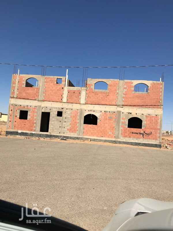 1637506 بيت عظم بحي طيبة برياض الخبراء عليه بنك دورين ودرج داخلي
