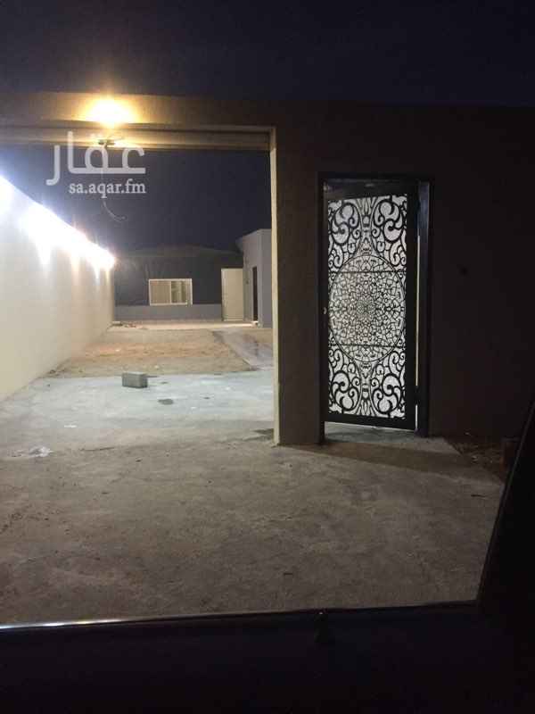 1368015 شاليه جديد مكون من غرفة ومطبخ ومشب وجلسة خارجية ودورة مياه
التواصل في الموقع فقط