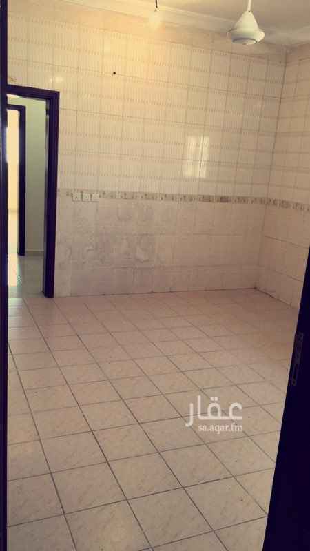 1681701 شقة للايجار مكونه من : غرفتين وصالة ومطبخ وحمام
ابحر الشمالية - الياقوت
0560988982