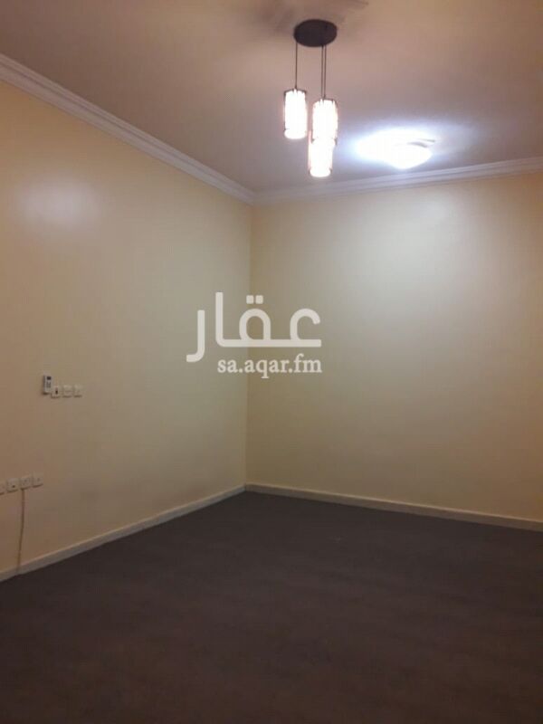 1361235 غرفه وحمام ومطبخ
راكب مكيفات وراكب مطبخ
مساحه كبيره ٥في ٦