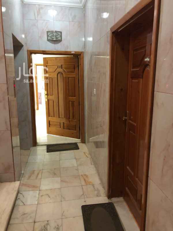 1686846 مدخلين
غاز مركزي
دش مركزي
مواقف سيارات
مصعد
مدخلين
غرفتين نوم ٤*٤
مجلس ٥.٥*٤
صالة ٤*٥
مطبخ ٤*٣.٥
للعوائل فقط
