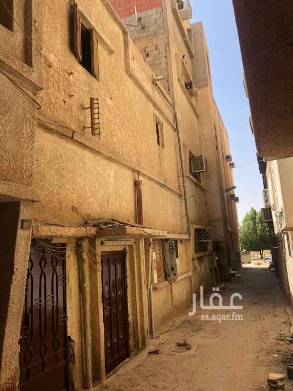 1704194 بيت شعبي مكون من دورين تم ترميمه قبل عيد الحج وتم التاجير ولله الحمد بالكامل ٣٥ الف ولمن لديه الرغبه الرجا التواصل معي بالواتس او الاتصال ٠٥٦٥٩٢٤٤٢٤