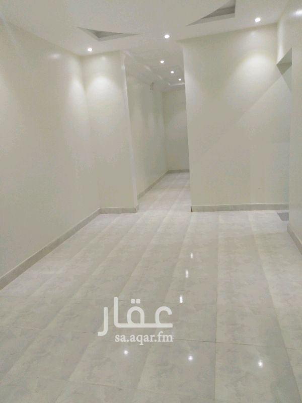 1410096 شقق لي الاجار اربع غرف وثلاث جديد
دور ارضي ودور اول مصعد راكب
ويوجد شقه ثلاث غرف بمدخل خاص