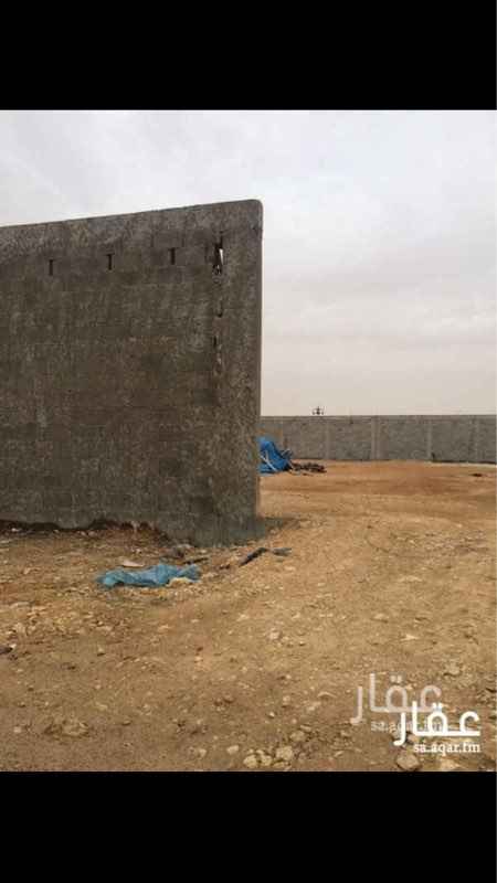 1208018 ارض للايجار بحي الامانه يوجد كهرباء وماء فقط ارض فاضيه ..ومسوره فقط