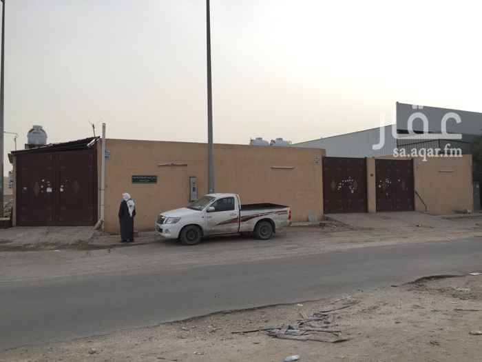 1357187 عبارة عن عدة استراحات عزابيه عددها 6 استراحات لكل استراحه مطبخ و3 حمامات و4 غرف وسيب .
لكل 3 استراحات عداد واحد مستقل .
لكل استراحه خزان مستقل .
الاستراحات مؤجرة ودخلها السنوي 100 الف
الاستراحة متجزئه جزئين بصكين شرعيين مساحة لكل منهما 375