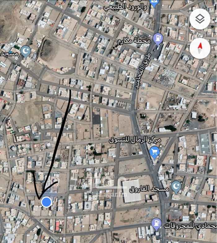 1541096 ارض مساحتها 1140م محوشه اضلاعها 38 في 30 تقع في حي المحاميد شرق جدة خلف محطة المحمادي منطقة (عين العزيزية) المقرر تخطيطها هندسياً من اجل استخراج الصكوك لملاك الاراضي بالمنطقة، الخدمات كاملة من سفلته واناره ودفاع مدني ومستوصف واسواق، الواجهه شمالية شارعها 14 متر في العمق 38 متر و30متر على الشارع، الحي مزفلت والازفلت الى الباب موقعها ممتاز والمسجد جنب البيت يوجد بير ماء والحي مأهول بالسكان، السوم 150 والحد 200 الف قابل للتفاوض البسيط