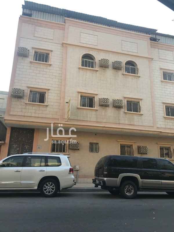 1649587 عماره للايجار بالكامل في حاله ممتازه ، تتكون من ١٤ شقه وكل شقه تتكون من غرفتين وصاله ومطبخ وحمامين ، ويوجد فالسطح شينكو وفيه اربع غرف .