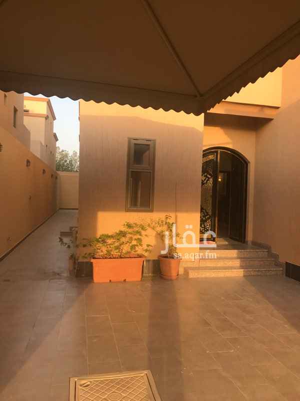 1672899 فلل دبلكس منفصل جديده في الثنيانيه ( تبعد عن حي الجسر دقيقه واحد وعن خط العزيزيه العام دقيقه واحده ) مكونه من غرفه سائق بحمامها والدور الارضي من مجلس رجال ومجلس حريم وصاله ومطبخ ودورتين مياه ومقلط والدور الاول صاله وجناح رئيسي بحمام وغرفه ملابس وغرفه ثانيه ماستر وغرفتين مشتركه بحمام ( اربع غرف نوم ) وحديقه ، الدور الثاني غرفه خادمه ومخزنين وحمام وحمام غسيل وصاله ، السعر شامل الكاميرات والنظام الامني والمكيفات والمطبخ
