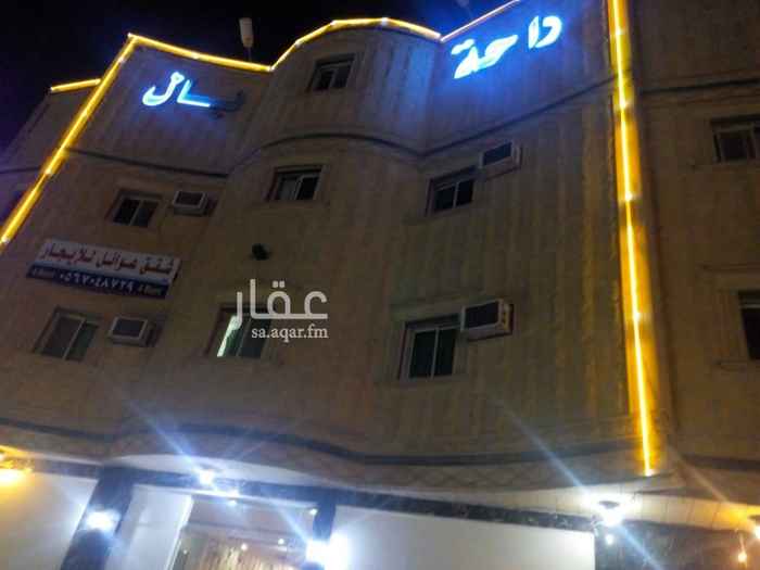 1686055 شقه للايجار غرفه وصاله وحمام ومطبخ مكيفات راكبه الموقع بها جميعا الخدمات