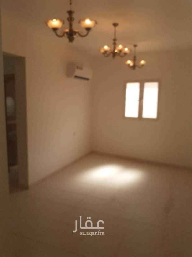 1689097 شقه للايجار عوايل ٣غرفه وصاله وحمامين ومطبخ مكيفات راكبه الشقه قريب من الملز وقريب من طريق الملك فهد وطريق خريص والستين