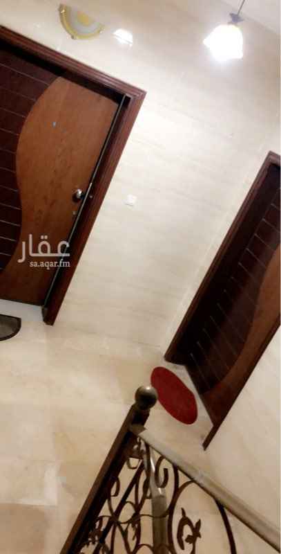 1670119 شقة مكونه من 4 غرف و3 حمامات وصاله
تم تجديد البويه بعد المستاجر والسباكه
رقم التواصل
0555596086