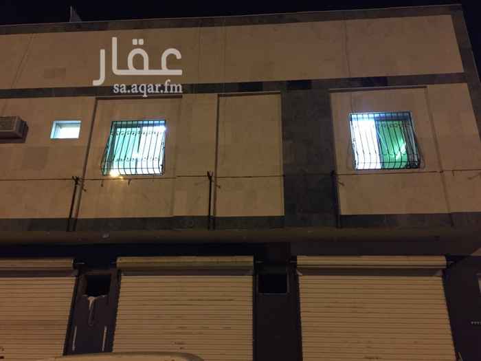 1298370 شقة اربعة غرف صالة مطبخ و دورتين مياه
العمارة تجارية على شارع الربيع الانصاري
الارضية سيراميك
تتميز الشقة بكبر مساحتها