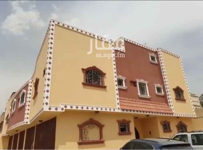 1490396 شارعين شمالية 40غربية 15 عدد الشقق ثمانية غرفتين وصالة ومجلس ومنها شقتين غرفة ومجلس وصالة ومطبخ