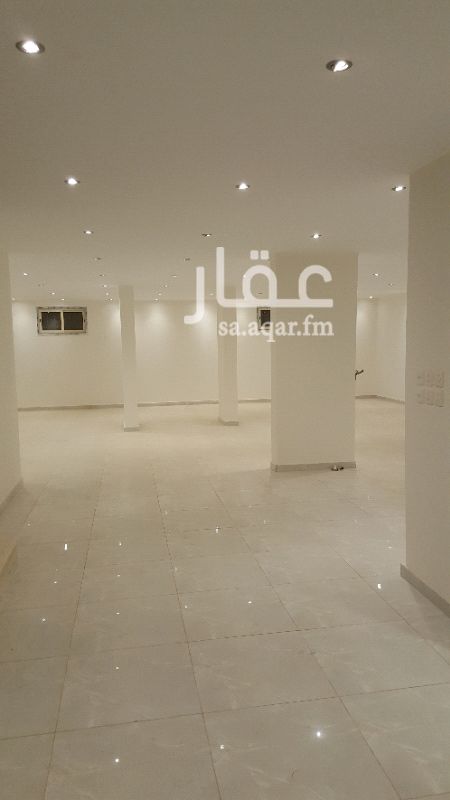764288 فيلا للايجار مع ٤ شقق خلفيه
دورين وملحق
الشقق ٤ ادوار كل شقه دور مستقل
الفيلا بدروم مع غرفه ودورة مياه
الدور الارضي٢ مجالس ومقلط ومطبخ وصاله ودورتين مياه
الدور الاول ٤ غرف وصاله و٣ دورات مياه
الملحق غرفتين وصاله ودورتين مياه وسطح
المطلوب 125 ألف تفاوض