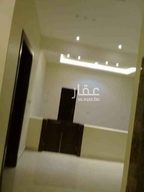 1752998 للبيع فيلا بحي القيروان ب بدر ا
مساحه ٥٠٠م
درج صاله مع شقه
شارع ١٥ شرقي
المواصفات الدور الارضي
مجلس وصاله ومقلط ومطبخ وغرفه كبار السن ومصعد
ومدخل سياره وغرفة سائق وملحق خارجي
بها حوش يسع ل أكثر من ٤ سيارات
الدور الاول ه غرف نوم وصالة
الشقه ٣غرف وصاله
البيع ٢ مليون و٦٥٠