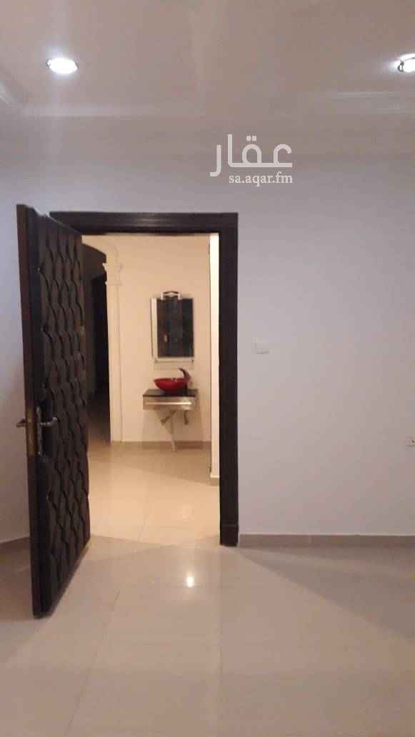 1410092 دور ارضي 5 غرف وصاله ومطبخ راكب ومكيفات يوجد غرفة سائق ومستودع ومدخل سيارة