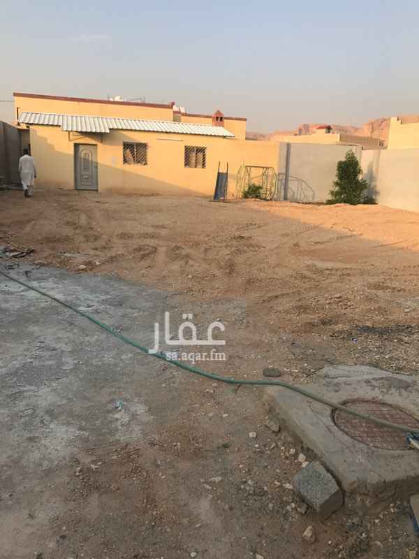 1257937 دور عباره عن غرفتين وصاله ودورة مياه ومطبخ ( صبه ) ومشب ودورة مياه ( شينكو) وحوش فاضي مساحته ٤٥٠ تقريبا